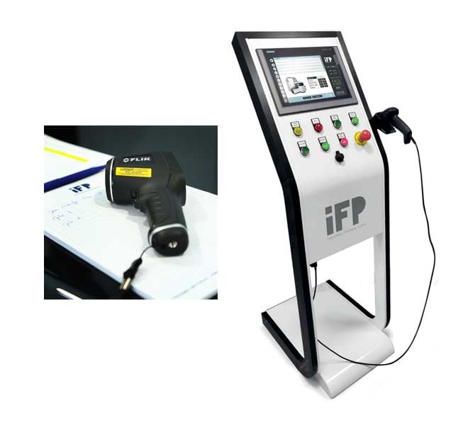 03_IFP-Europe-KP-Kleen-Power-Totem-con-PLC-HMI-17 pollici-touch- bottoniera e-lettore-barcode