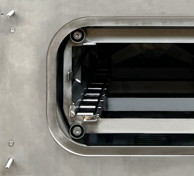 IFP-Europe-dettaglio-imbocco-camera-di-lavaggio-in-acciaio-Inox